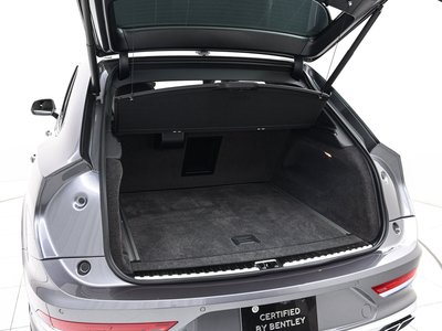 BENTLEY BENTAYGA - 7