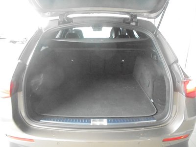صورة 10 لـ 2025 Mercedes-BENZ E-CLASS