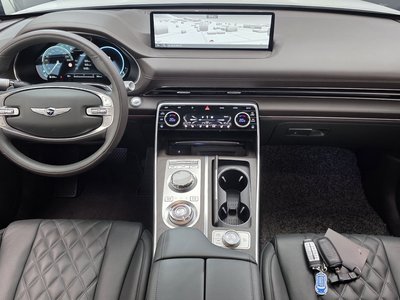 صورة 5 لـ 2023 Genesis GV80