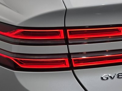 صورة 10 لـ 2023 Genesis GV80