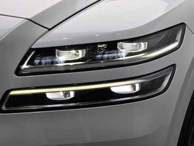 صورة 9 لـ 2023 Genesis GV80