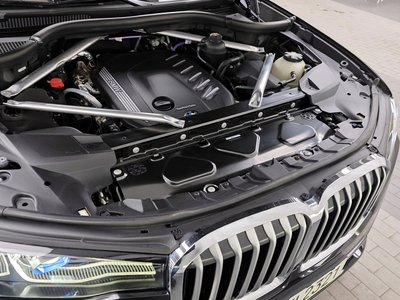 BMW X7 - 7