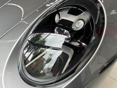 PORSCHE 911 - 8