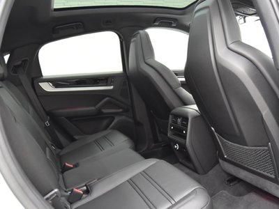 2023 Porsche CAYENNE — миниатюра 25