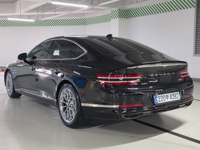 GENESIS G80 (RG3) - 2