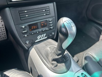 2004 Porsche 911 — миниатюра 30
