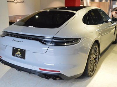 PORSCHE PANAMERA - 5