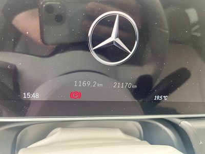 MERCEDES-BENZ EQE - 6