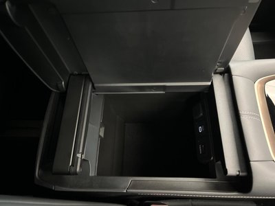 2025 Toyota ALPHARD 缩略图 76