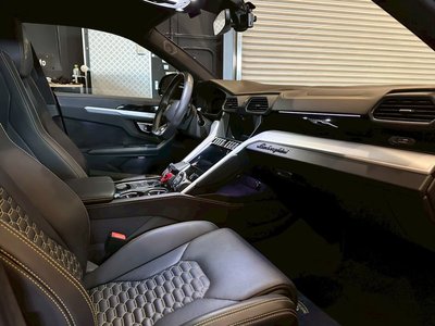 صورة 40 لـ 2019 Lamborghini URUS