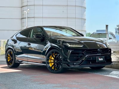 2019 Lamborghini URUS photo 1