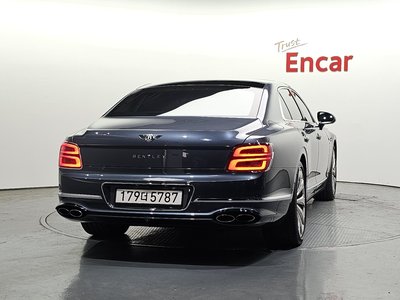 2022 Bentley FLYING SPUR 照片 4