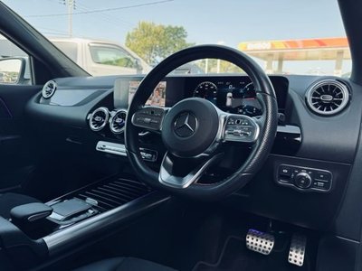 MERCEDES-BENZ GLA - 3