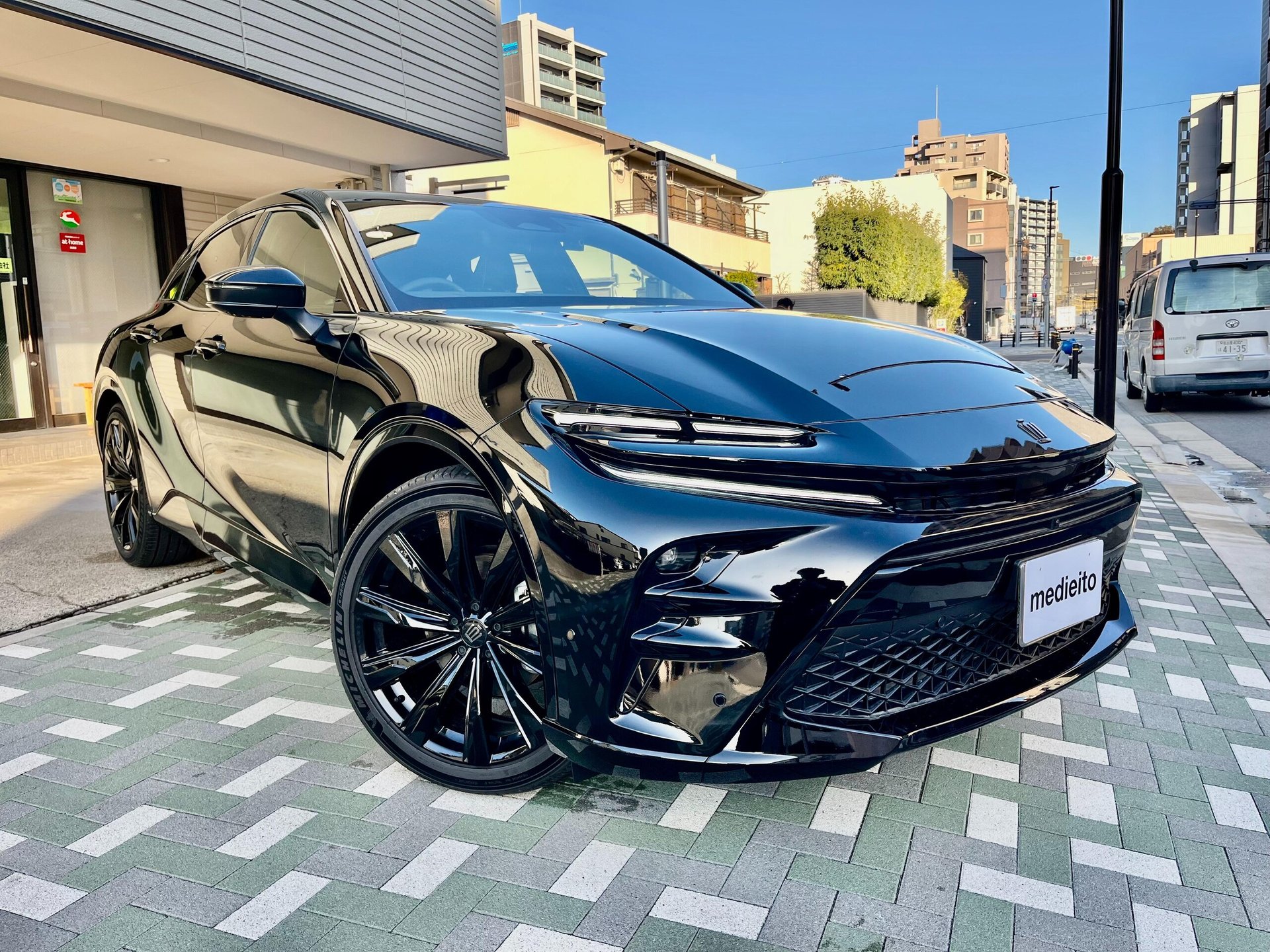 TOYOTA CROWN SPORT - View 1