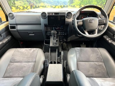 TOYOTA LAND CRUISER - 2