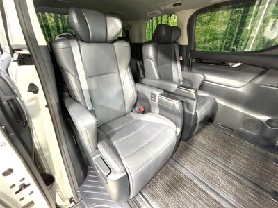 TOYOTA ALPHARD - 9