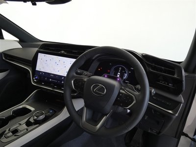 صورة 3 لـ 2024 Lexus RZ