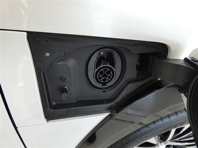صورة مصغرة 22 لـ 2024 Lexus RZ