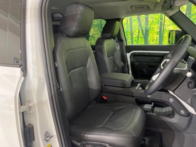 LAND ROVER DEFENDER - 10