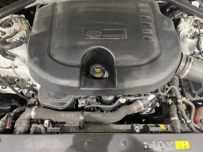 LAND ROVER DEFENDER - 9