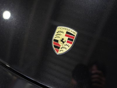 PORSCHE 911 - 9