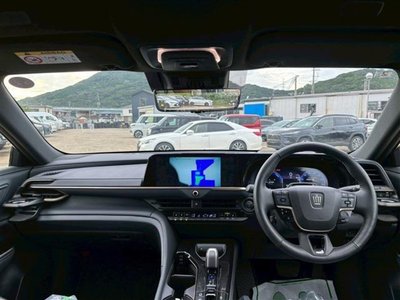 2024 Toyota CROWN SPORT photo 3