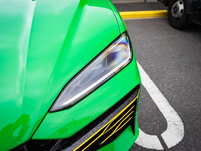 LAMBORGHINI URUS - 10