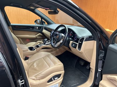PORSCHE CAYENNE - 5