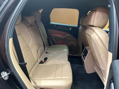 PORSCHE CAYENNE - 8