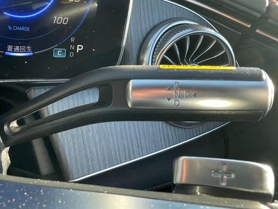 MERCEDES-BENZ EQS - 7