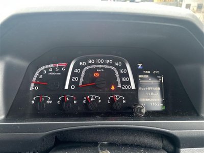 TOYOTA LAND CRUISER 70 - 5