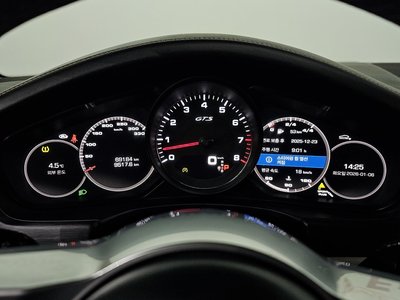 PORSCHE PANAMERA - 8