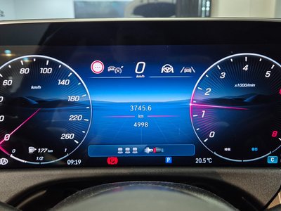 MERCEDES-BENZ E-CLASS - 8