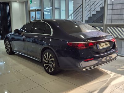 MERCEDES-BENZ E-CLASS - 5