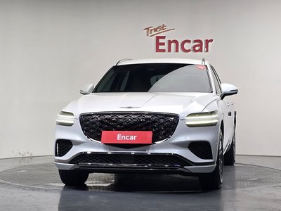 2024 Genesis GV70 photo 2