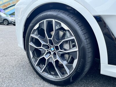BMW X7 2024 thumbnail 32