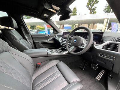 BMW X7 2024 thumbnail 11