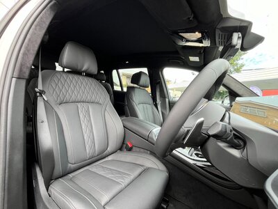BMW X7 2024 thumbnail 12