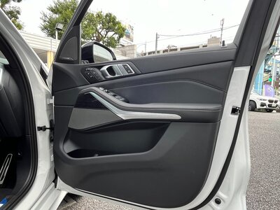 BMW X7 2024 thumbnail 13