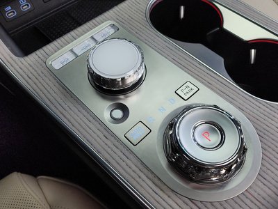 صورة 9 لـ 2024 Genesis GV80