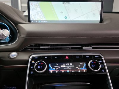 2022 Genesis GV80 thumbnail 17
