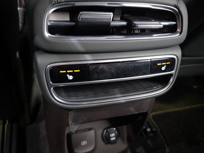 2022 Genesis GV80 thumbnail 19