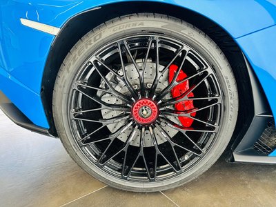 LAMBORGHINI AVENTADOR - 9