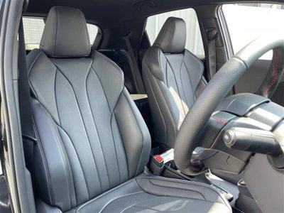 2025 Lexus LBX — миниатюра 26