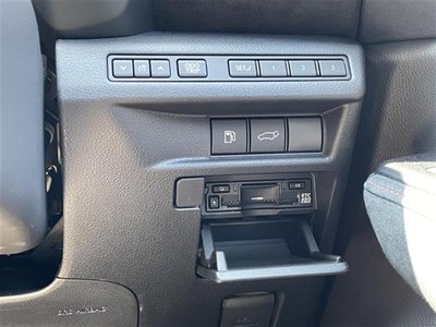 2025 Lexus LBX — миниатюра 15