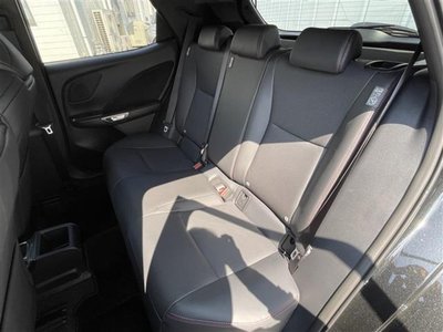 2025 Lexus LBX — миниатюра 28