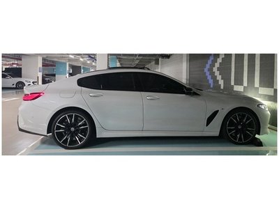 2025 BMW 8 SERIES 照片 2