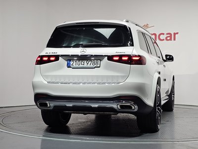 2024 Mercedes-BENZ GLS — фото 4