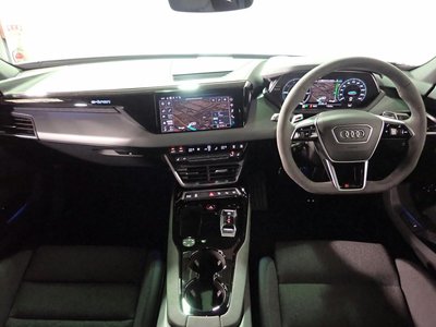 AUDI RS E-TRON GT - 6