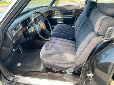 CADILLAC FLEETWOOD - 7